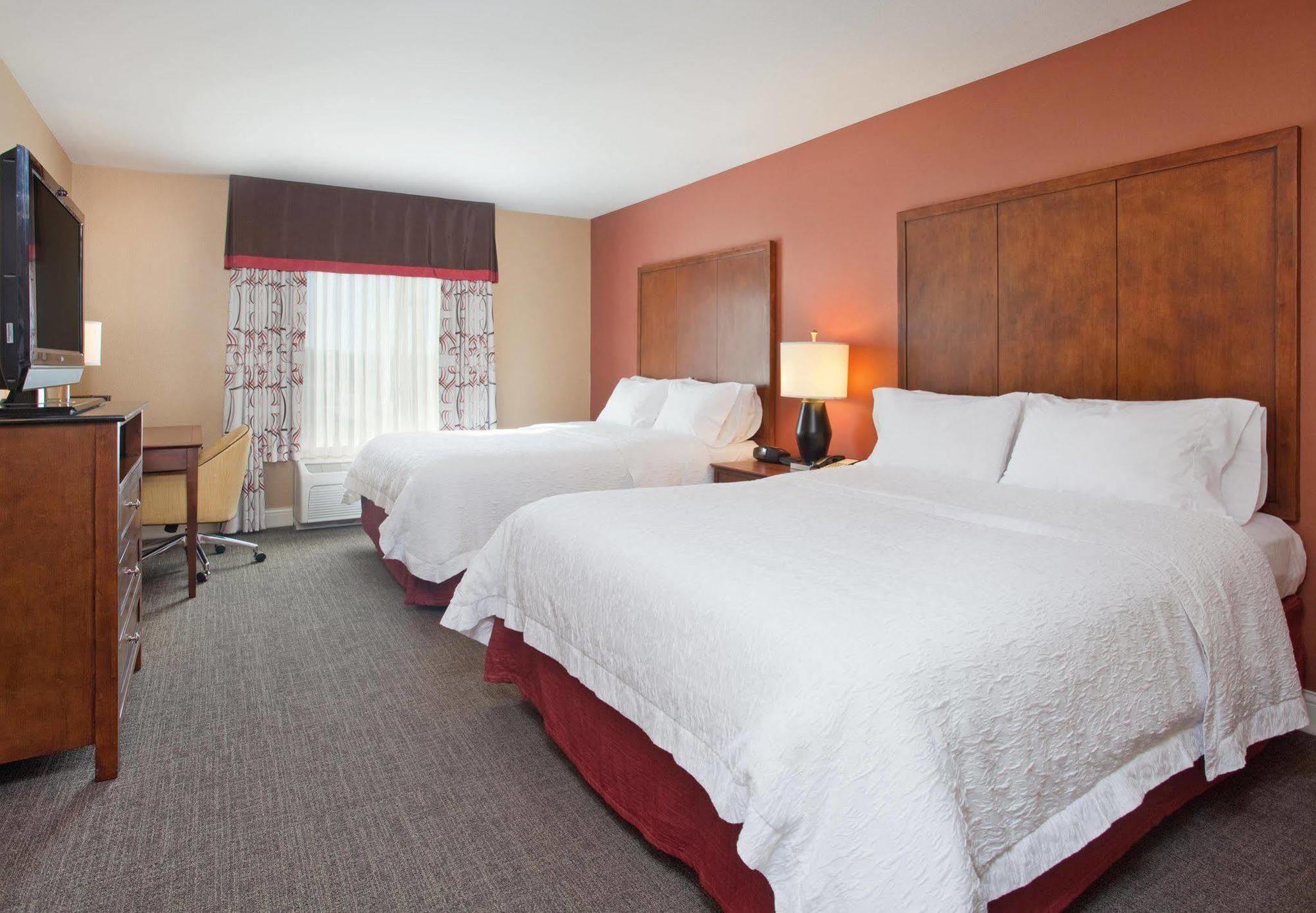 Hampton Inn & Suites Wichita-Northeast Екстер'єр фото